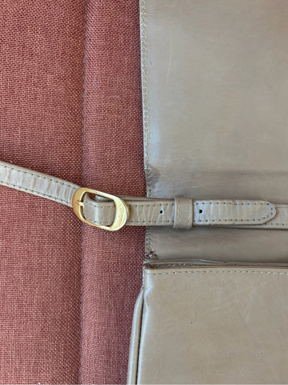 Vintage Salvatore Ferragamo Taupe Leather Flap Shoulder Crossbody Bag Handbag - Picture 9 of 11